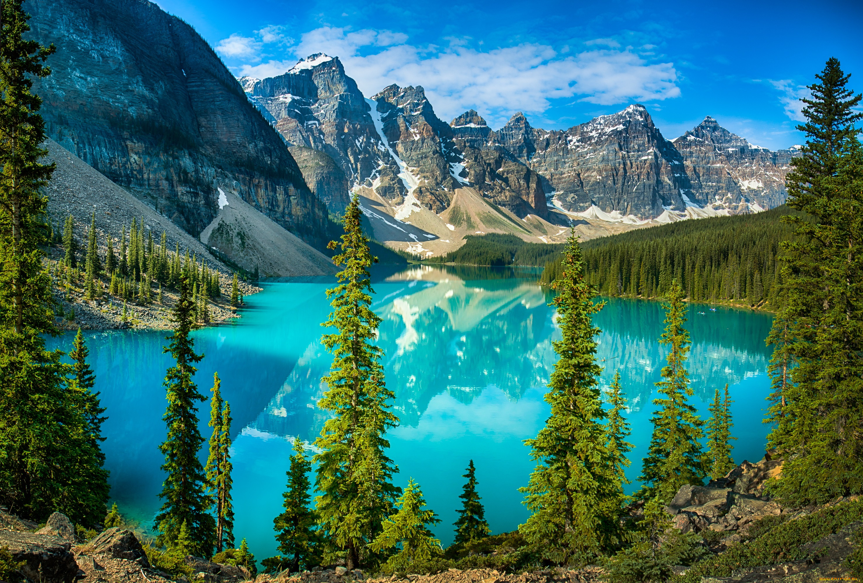 Горы и голубая вода. Озеро Moraine Канада. Ледниковое озеро Морейн. Ледниковое озеро Морейн, Канада.